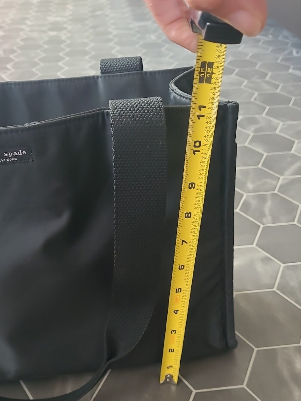 Men Bags Subcategory Identification - Picture 3 of 8